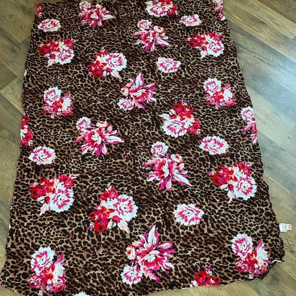 Victoria's Secret Pink Floral Leopard Sarong - Picture 1 of 5